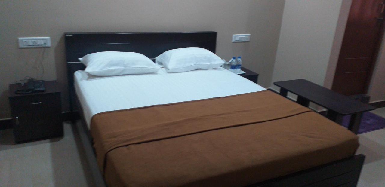 The Nisarga Grand Hotel Bangalore Luaran gambar
