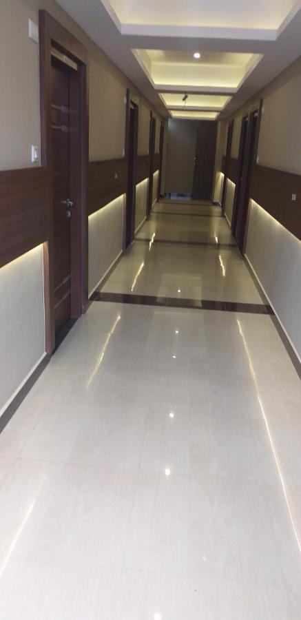 The Nisarga Grand Hotel Bangalore Luaran gambar