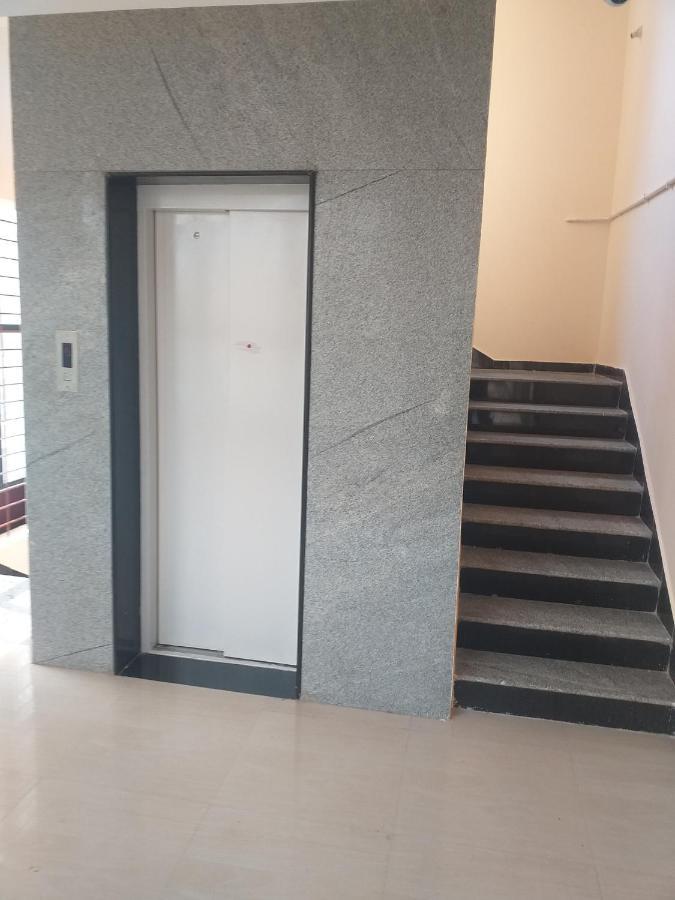 The Nisarga Grand Hotel Bangalore Luaran gambar
