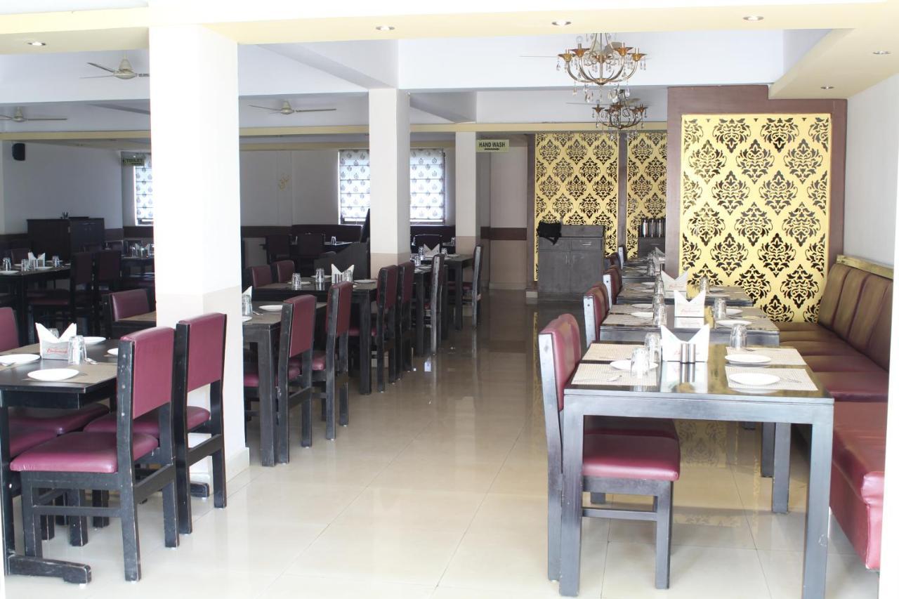 The Nisarga Grand Hotel Bangalore Luaran gambar