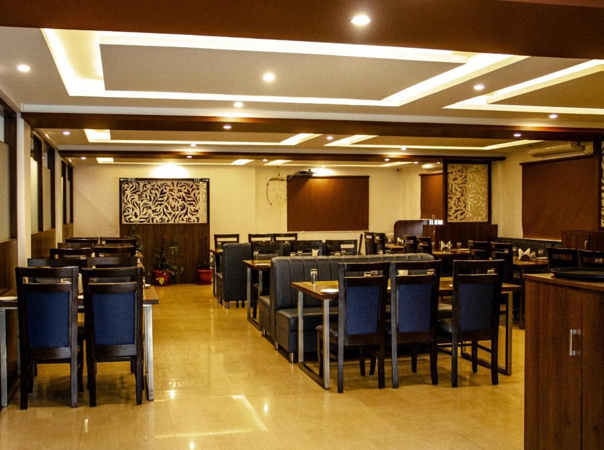 The Nisarga Grand Hotel Bangalore Luaran gambar