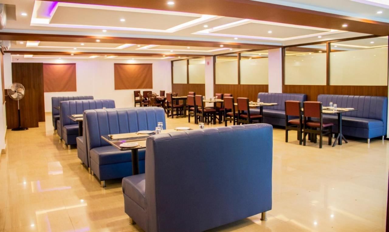 The Nisarga Grand Hotel Bangalore Luaran gambar