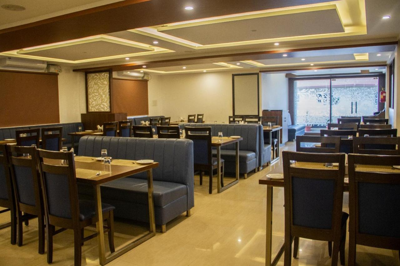 The Nisarga Grand Hotel Bangalore Luaran gambar