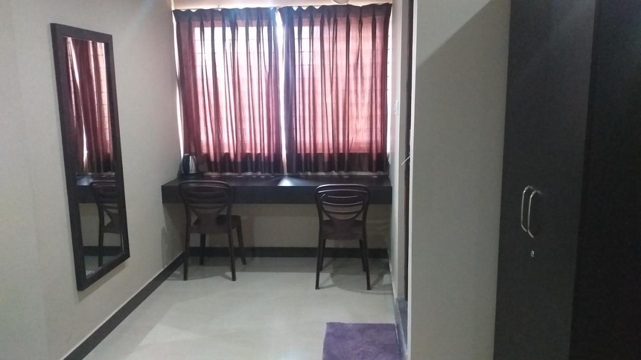 The Nisarga Grand Hotel Bangalore Luaran gambar