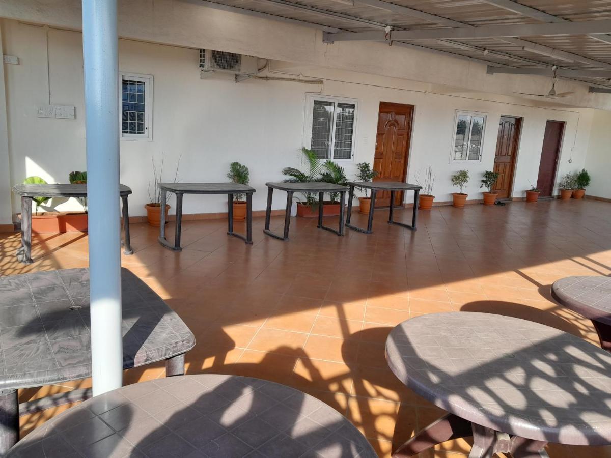 The Nisarga Grand Hotel Bangalore Luaran gambar