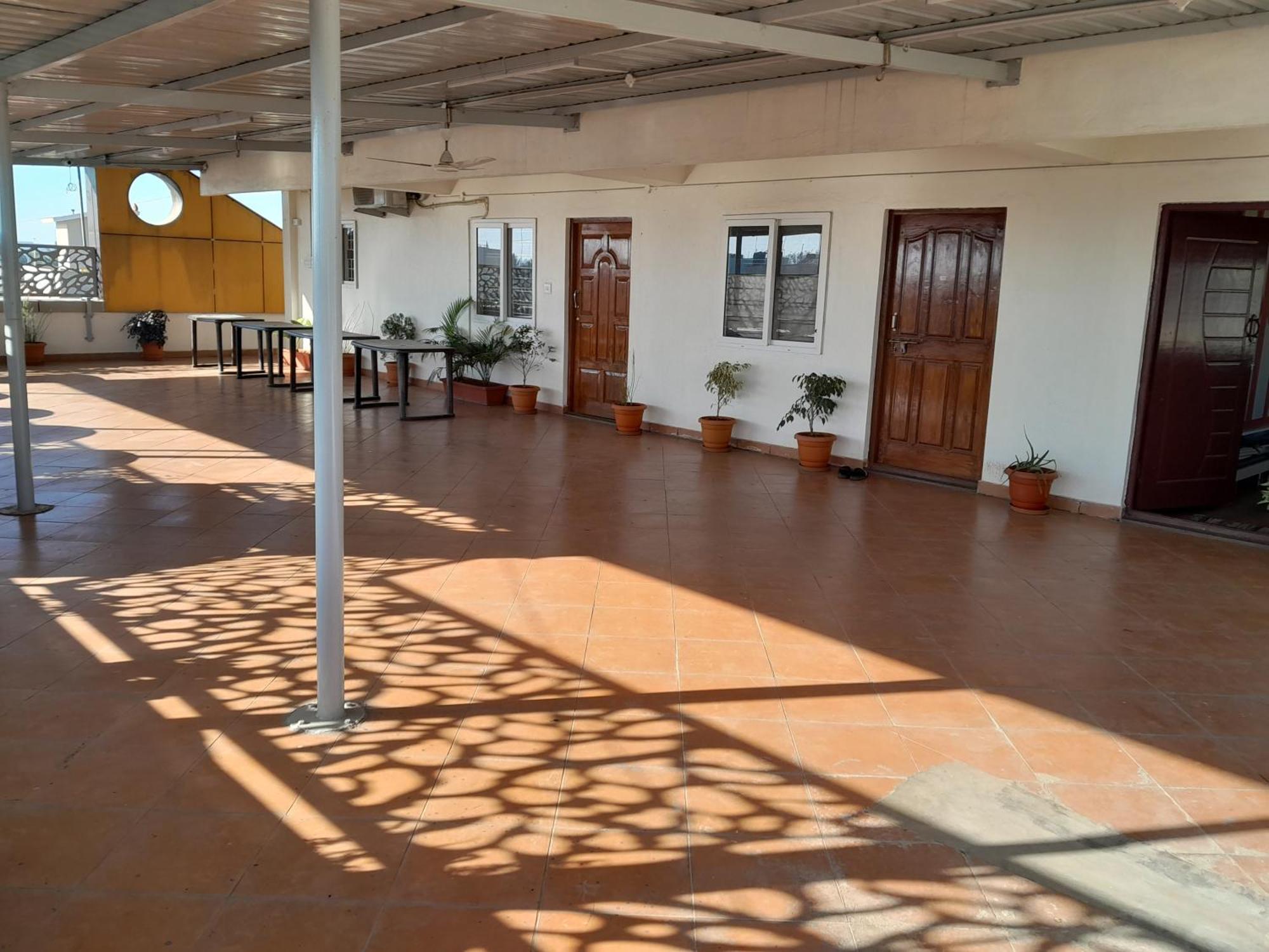The Nisarga Grand Hotel Bangalore Luaran gambar